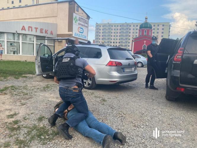 Новини Хмельницького - фото з У Хмельницькому на хабарі затримали двох начальників кримінальної поліції: що відомо