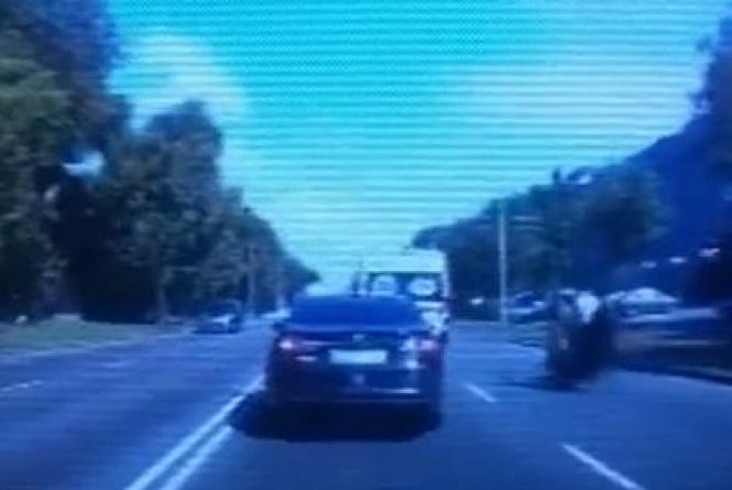 Перекинуло кілька разів у повітрі. На Хмельницькому шосе зіткнулося два мотоцикли