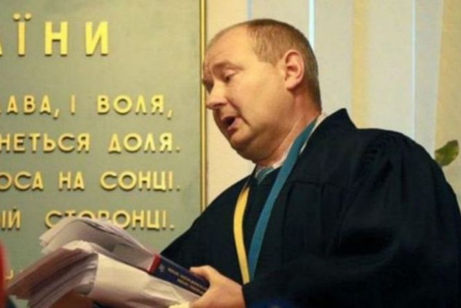 Прийшов голий та просив їсти. В селі за 100 кілометрів від Вінниці знайшли суддю Чауса