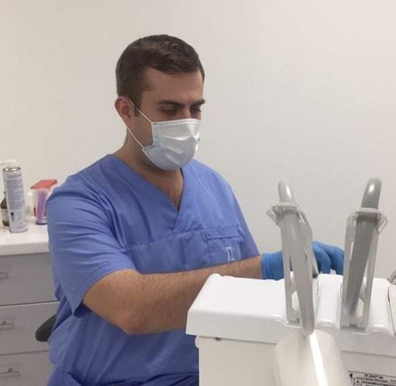 Новини Тернополя - фото з Що робити, коли біль мучить вночі: молодий стоматолог з Тернополя про власну клініку і про війну