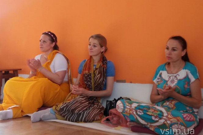 Новини Хмельницького - фото з Від конфлікту на Інститутській до заяви Симчишина: ТОП новин на ВСІМ за 3 серпня Вірять у реінкарнацію та не їдять м’яса: побували в гостях у хмельницьких крішнаїтів (ФОТО, ВІДЕО)