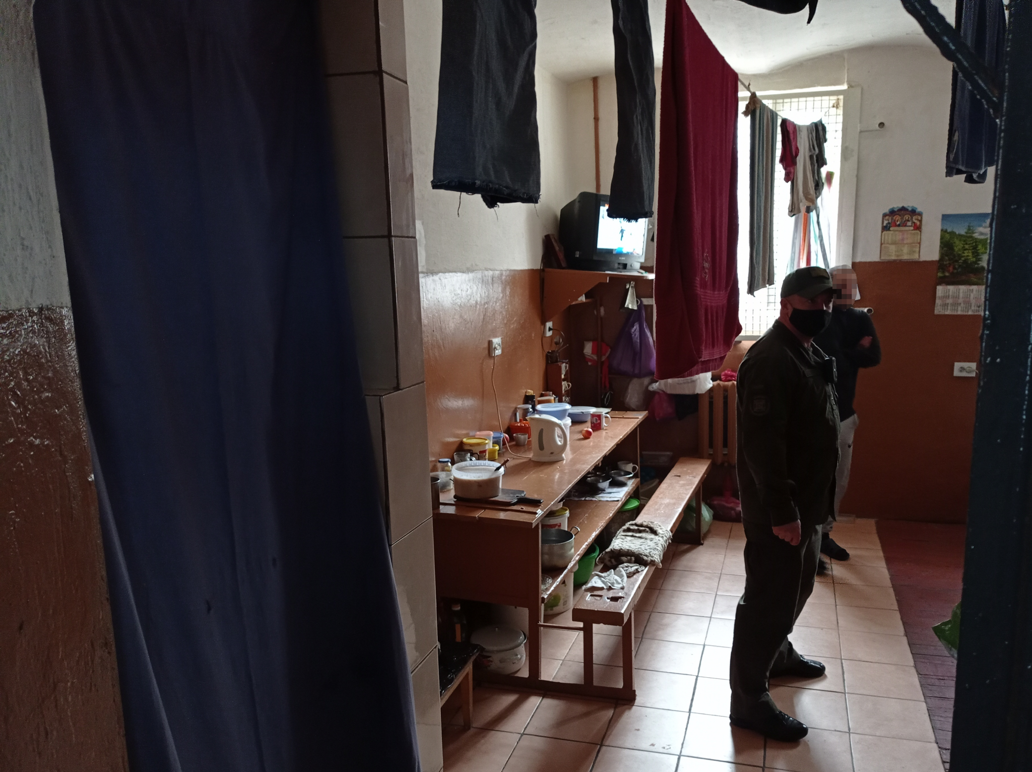Новини Тернополя - фото з Ексклюзивний репортаж із тюрми. Як живуть, що їдять, де гуляють довічно засуджені та ув'язнені (ВІДЕО)