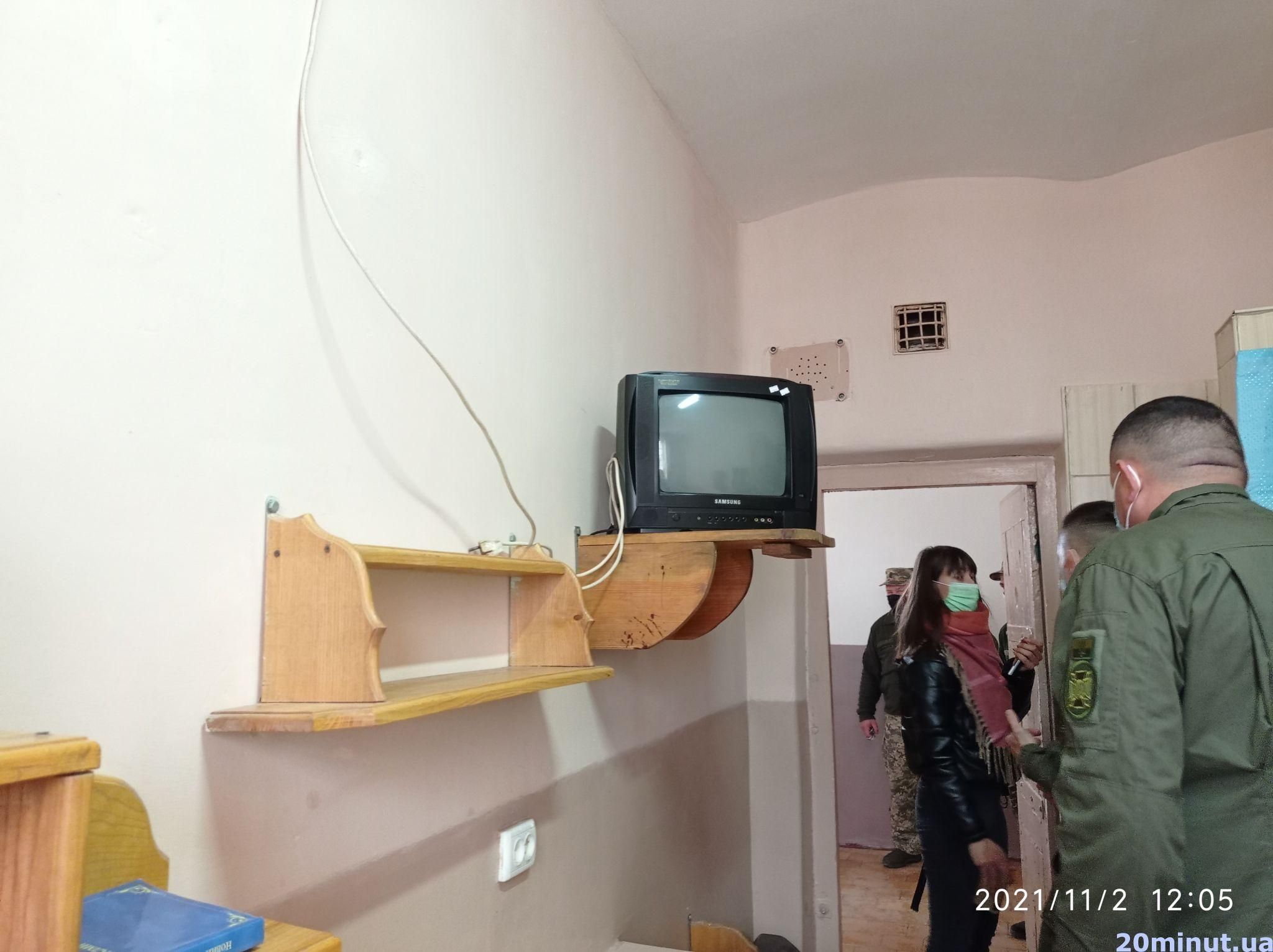 Новини Тернополя - фото з Ексклюзивний репортаж із тюрми. Як живуть, що їдять, де гуляють довічно засуджені та ув'язнені (ВІДЕО)