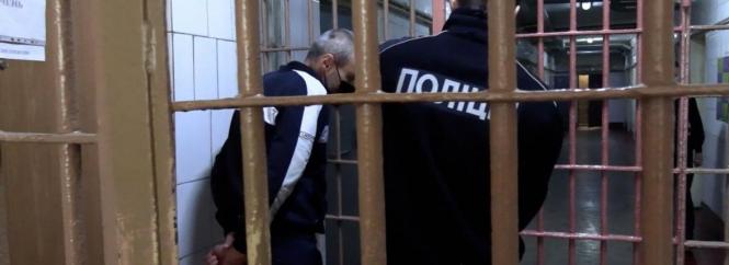 Бив та ґвалтував. 17-річна вінничанка звинувачує батька у сексуальному насильстві