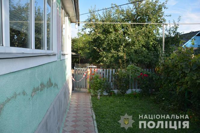 Новини Хмельницького - фото з Мав психічні проблеми. На Хмельниччині затримали чоловіка, який зарізав рідних батьків