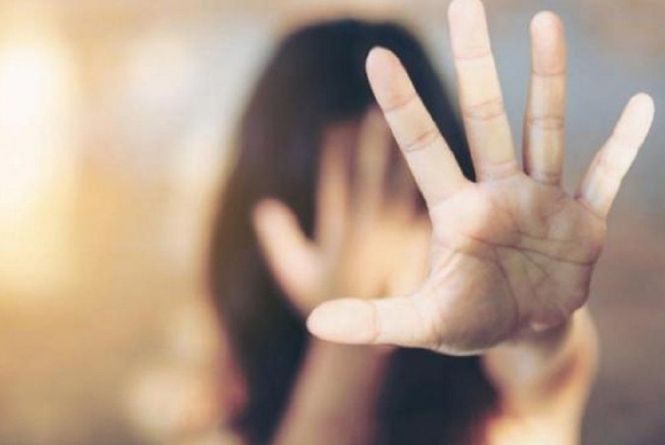 Новини Вінниці - фото з Справа валютчиків, побитий айдарівець та інше важливе за 10 серпня на 20minut.ua Обдурив та застосував силу. У Жмеринці згвалтували 14-річну дівчину