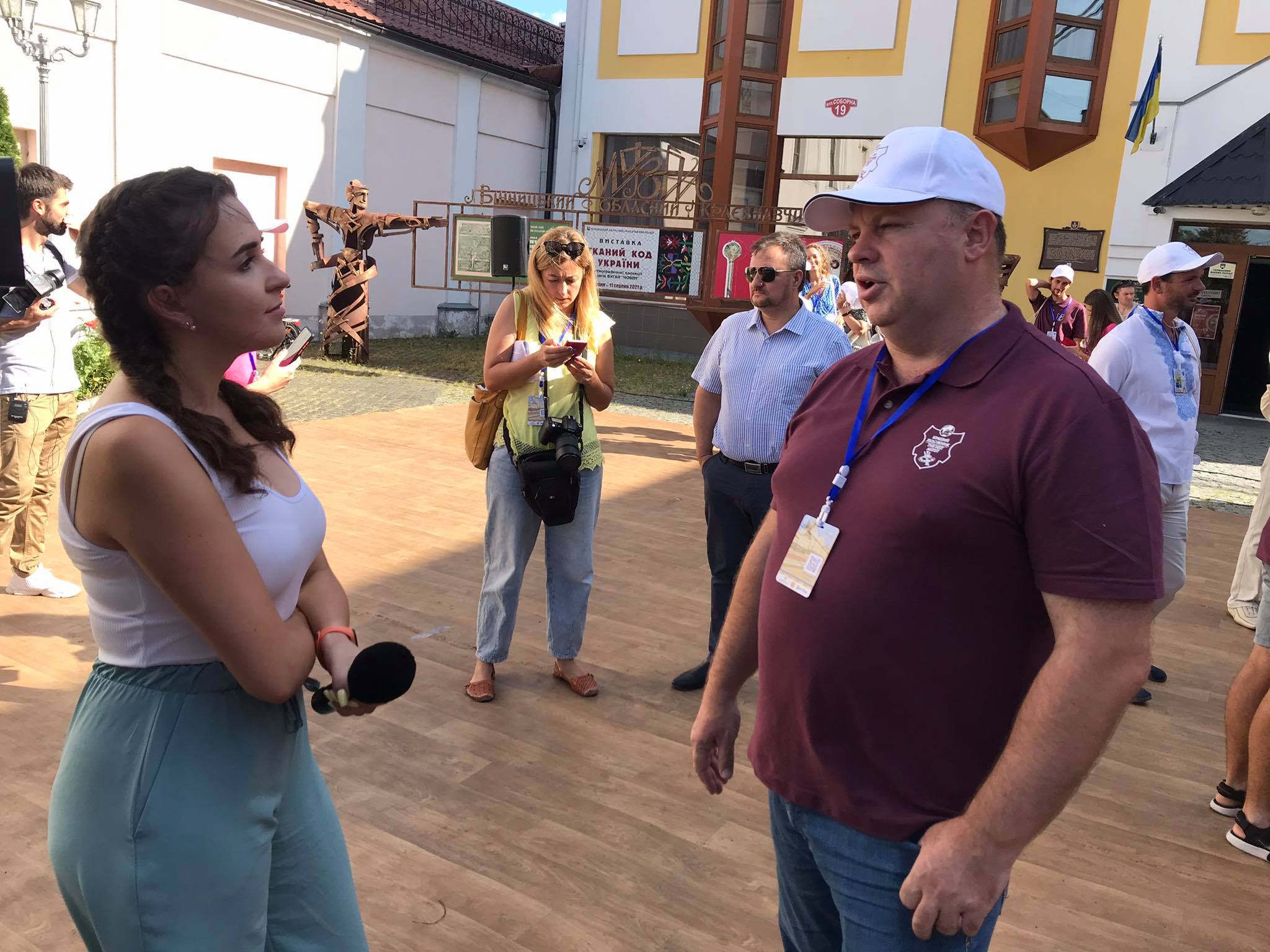 Новини Вінниці - фото з Малюватимуть знаних персон області. Стартував п'ятий Міжнародний пленер «Кращий художник 2021»