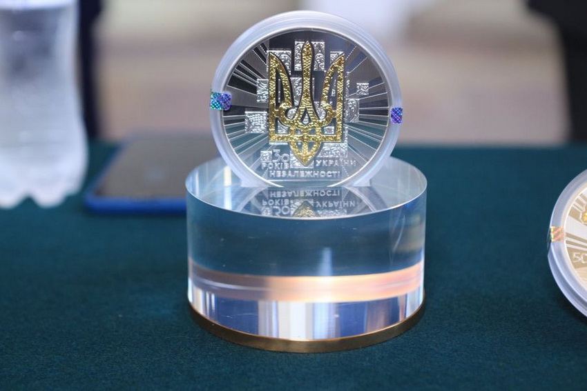 Новини Козятина - фото з До 30-річчя Незалежності України карбують пам’ятні монети зі срібла та золота