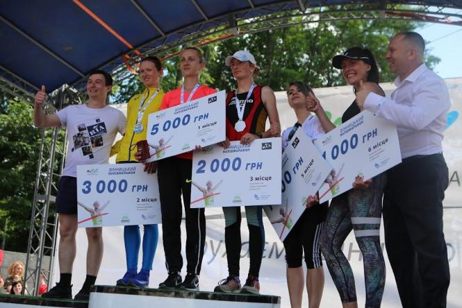 Новини Вінниці - фото з Ідеальний тимбілдинг, або Чому варто бігти командою на Вінницькому Напівмарафоні