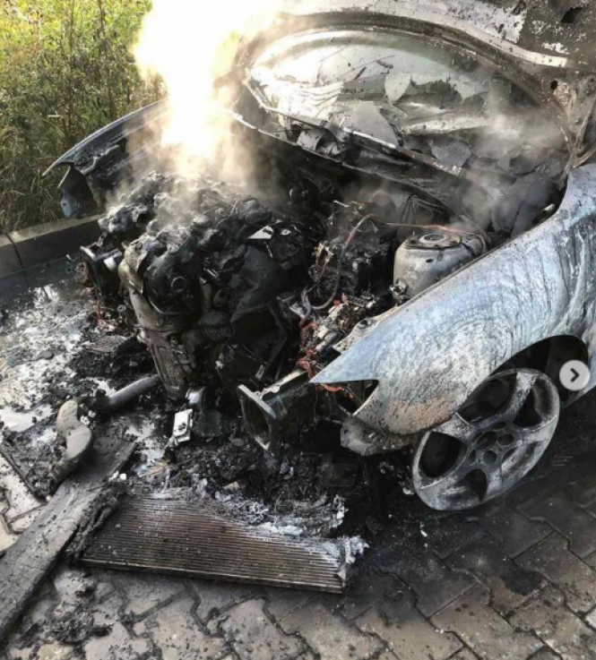 Новини Хмельницького - фото з На Прибузькій горіла «Mazda 3». Рятувальники розповіли можливу причину пожежі dtp_khm