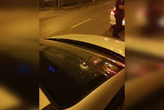 Новини Вінниці - фото з Навчання в карантин, затор з трамваїв та інше важливе за 12 серпня на 20minut.ua Водій був у салоні. «Дорожньому контролю» знову розбили скло в авто