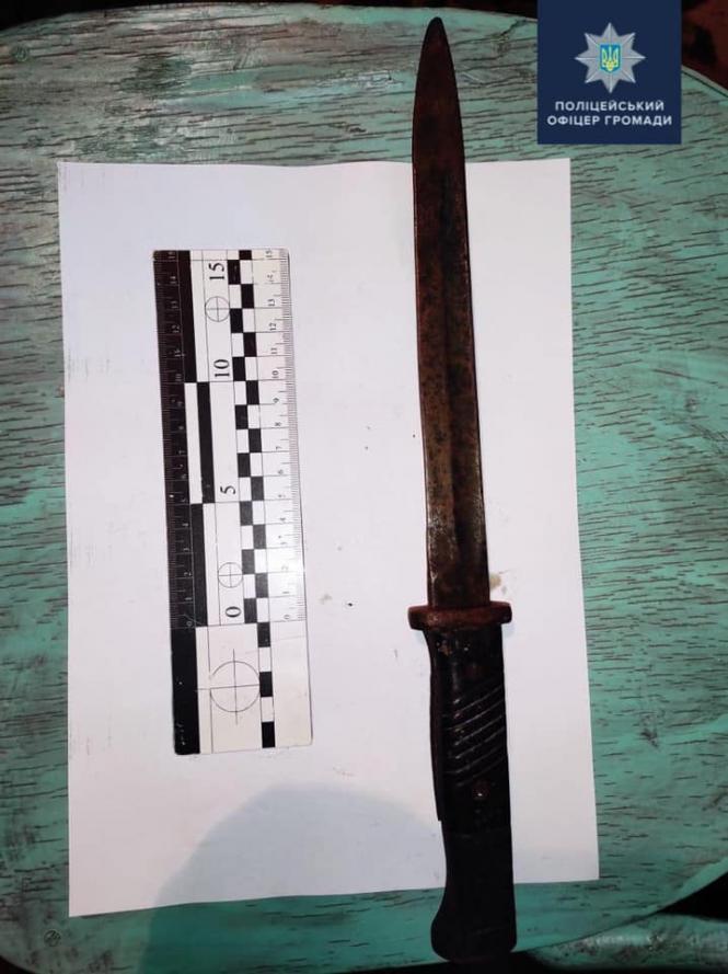 Новини Хмельницького - фото з На Хмельниччині в чоловіка вдома знайшли пістолет і бойові патрони