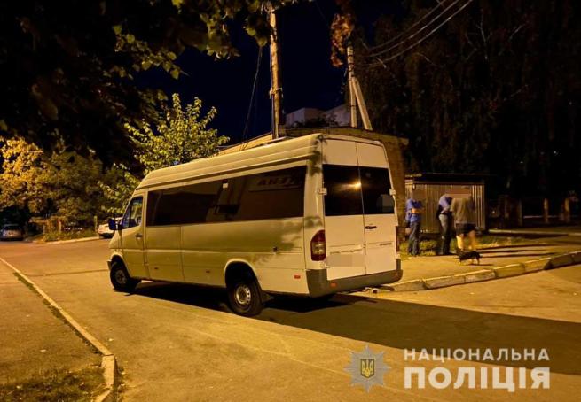 Новини Вінниці - фото з На провулку Українському маршрутка на тротуарі збила 10-річного хлопчика