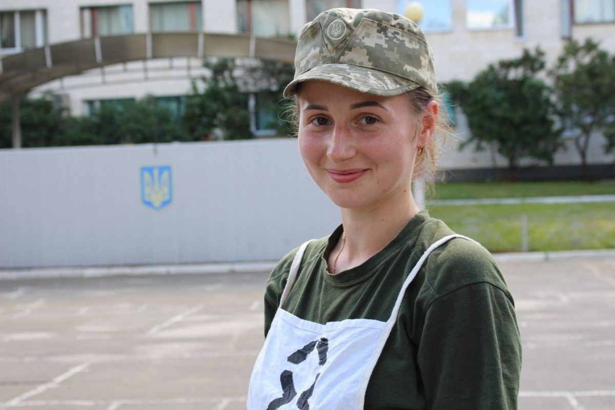 Новини Вінниці - фото з Як готується до параду Незалежності дівоча «коробка». Розповідь Олени Гаврилюк з Калинівки