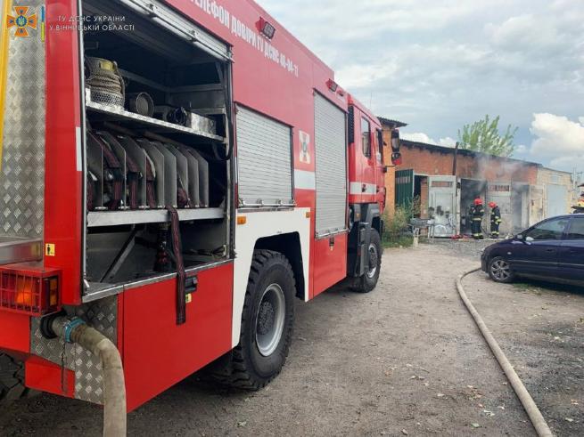 Новини Вінниці - фото з Пожежа на Сабарівському СТО. Рятувальники розповіли подробиці fce158d5-b38f-4f2b-b090-31347710c39b.jpg