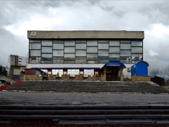 Новини Вінниці - фото з «Росія» в занепаді. Яке майбутнє у найбільшого кінозалу Вінниці?