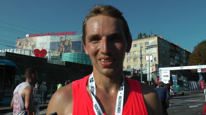 Новини Вінниці - фото з «Я просто отримую від цього задоволення»: хто вони — учасники Вінницького Напівмарафону