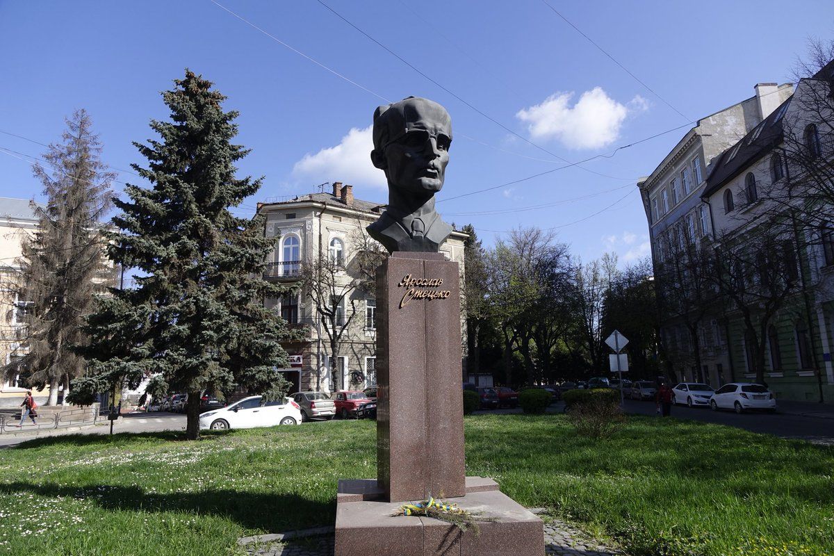 Новини Тернополя - фото з 31 рік Незалежності на фото: як змінився Тернопіль