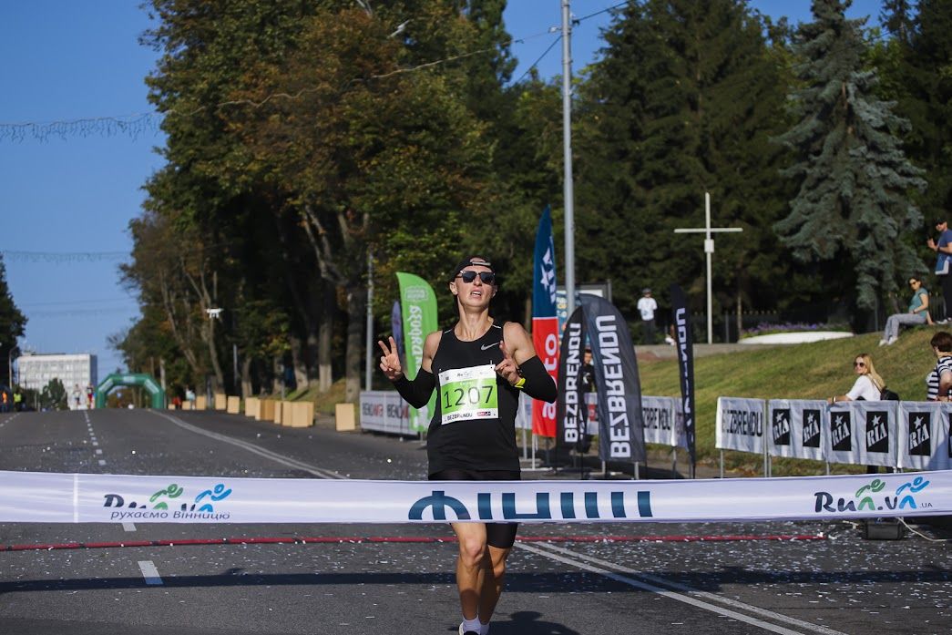 Новини Вінниці - фото з Кращі серед кращих. Хто став лідером Вінницького Напівмарафону-2021 на кожній дистанції