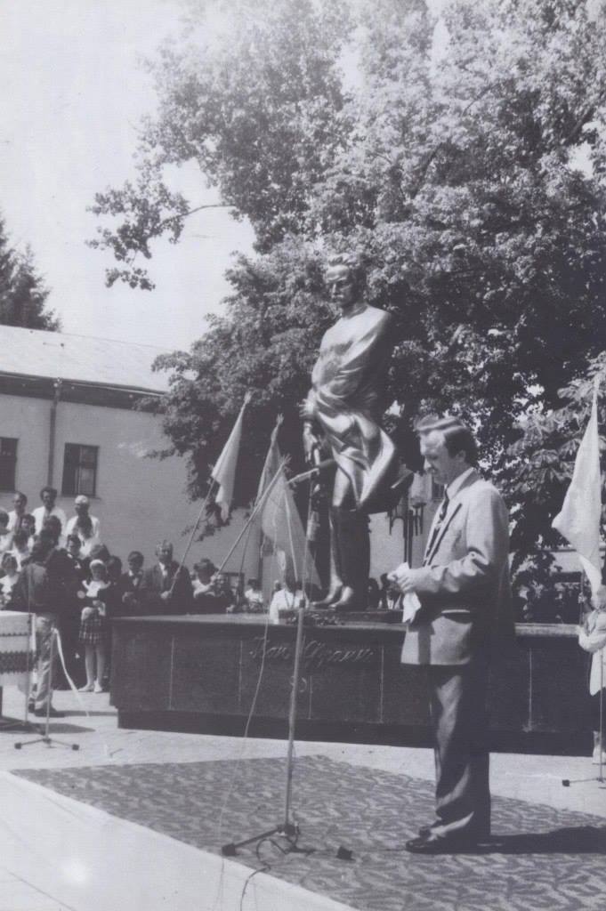 Новини Тернополя - фото з 31 рік Незалежності на фото: як змінився Тернопіль