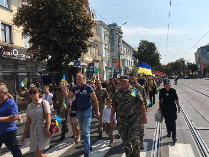 Новини Вінниці - фото з ФОТО ДНЯ. У Вінниці пройшов парад до Дня Незалежності України (ОНОВЛЕНО)
