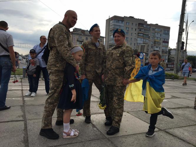 Новини Вінниці - фото з ФОТО ДНЯ. У Вінниці пройшов парад до Дня Незалежності України (ОНОВЛЕНО)