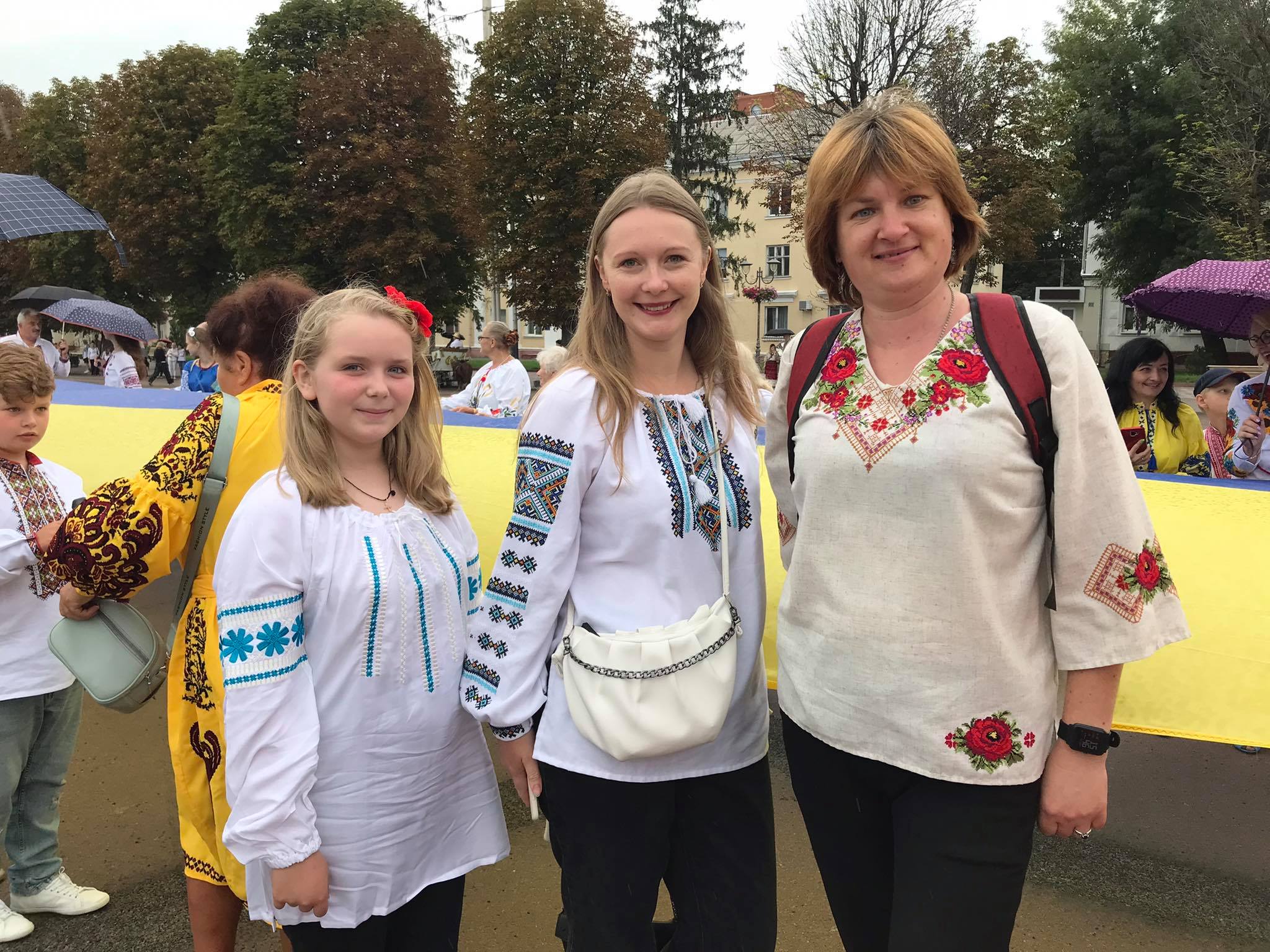 Новини Хмельницького - фото з Парад вишиванок у Хмельницькому: шукайте себе і знайомих на фото й відео Нет описания.