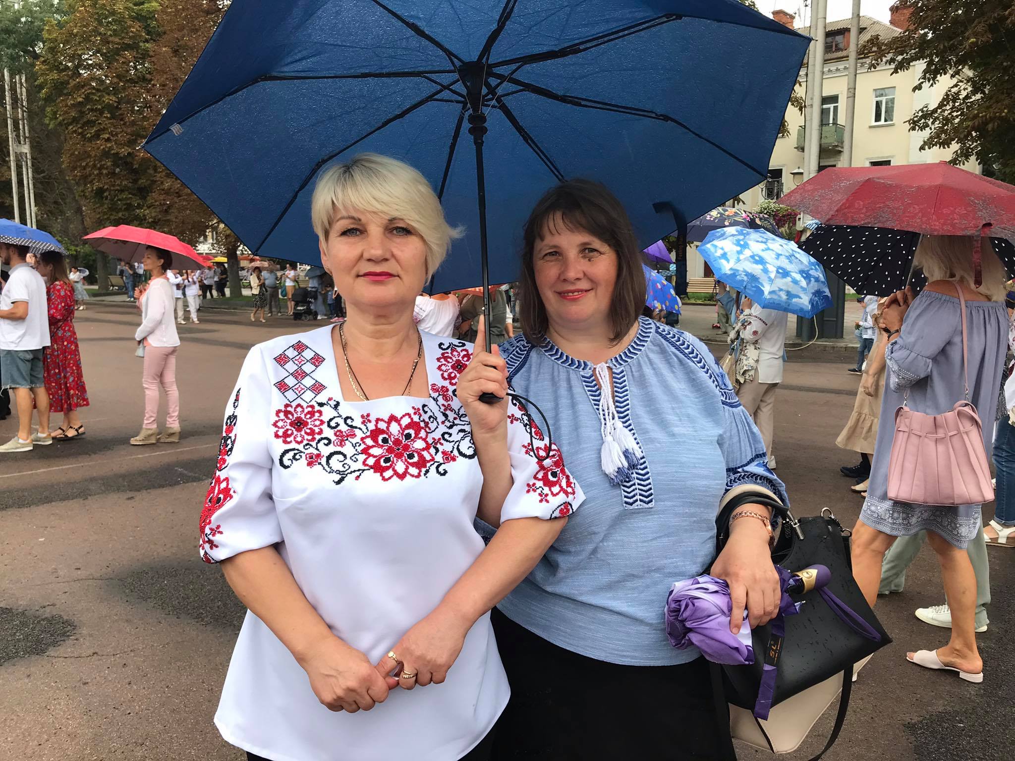 Новини Хмельницького - фото з Парад вишиванок у Хмельницькому: шукайте себе і знайомих на фото й відео Нет описания.