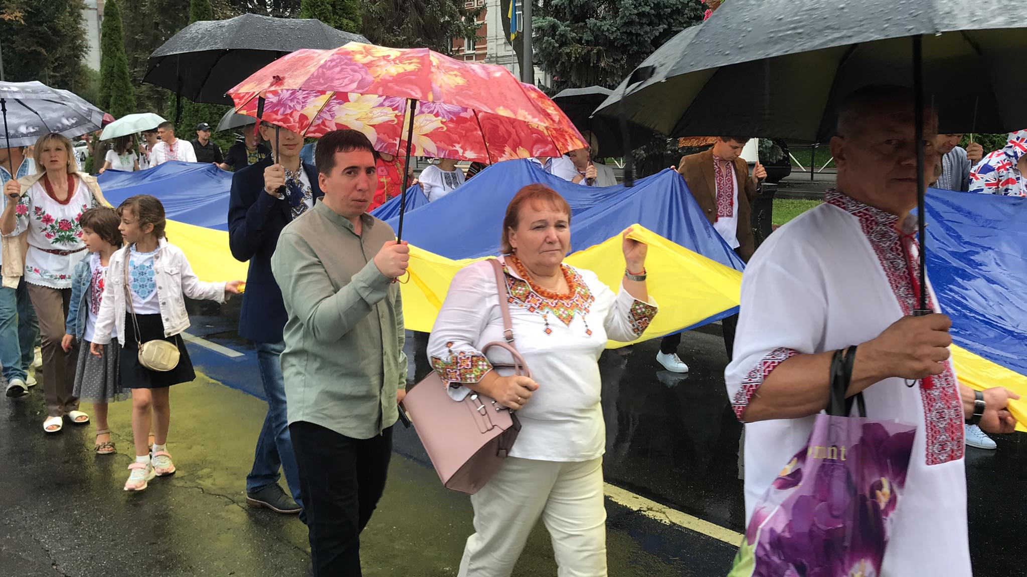 Новини Хмельницького - фото з Парад вишиванок у Хмельницькому: шукайте себе і знайомих на фото й відео Нет описания.