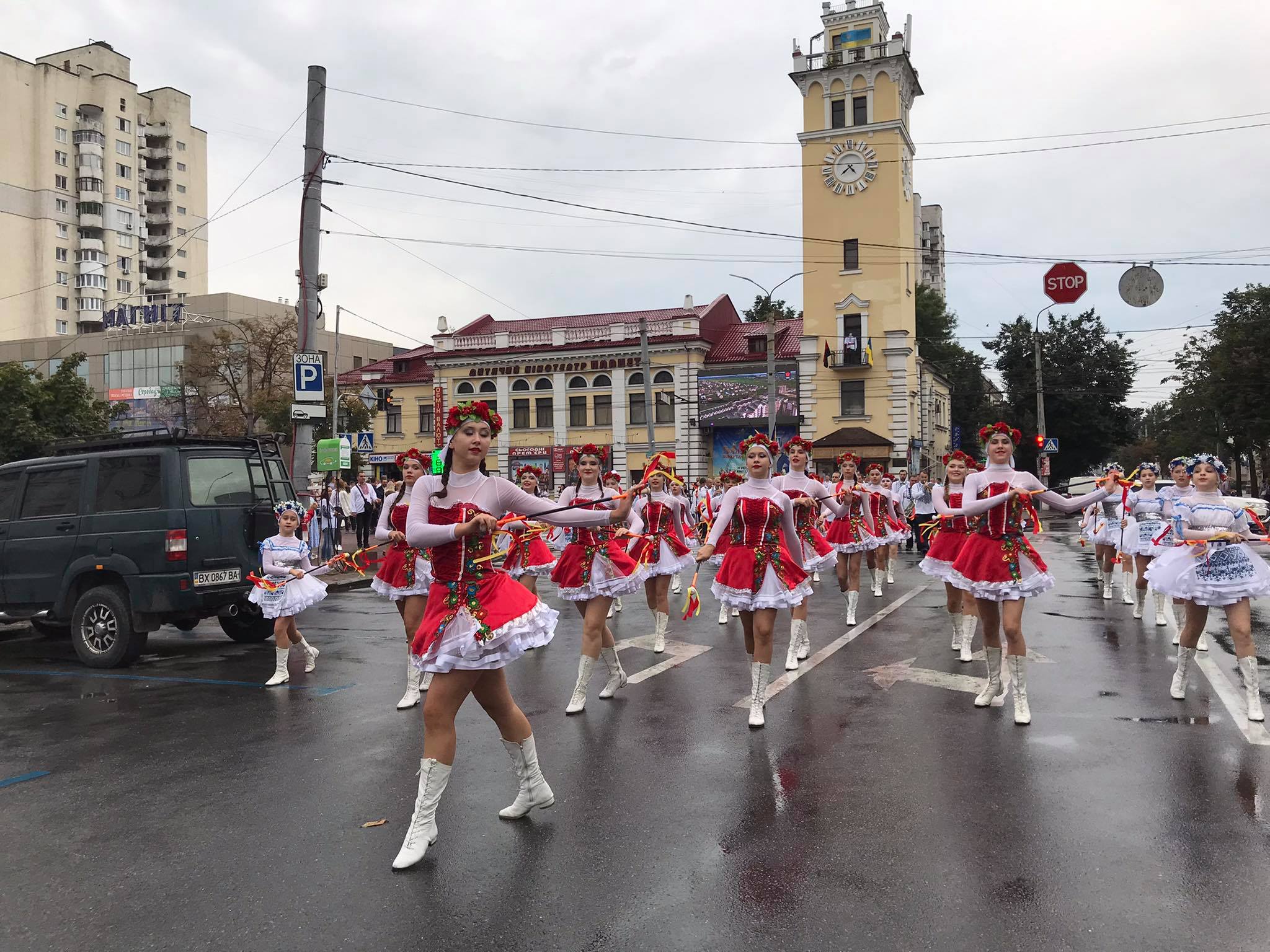Новини Хмельницького - фото з Парад вишиванок у Хмельницькому: шукайте себе і знайомих на фото й відео Нет описания.