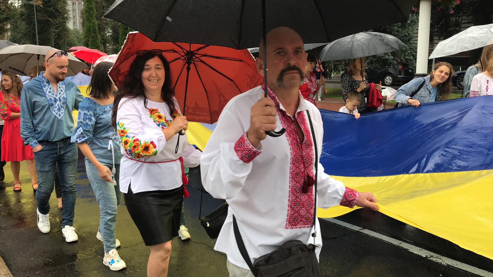 Новини Хмельницького - фото з Парад вишиванок у Хмельницькому: шукайте себе і знайомих на фото й відео Нет описания.