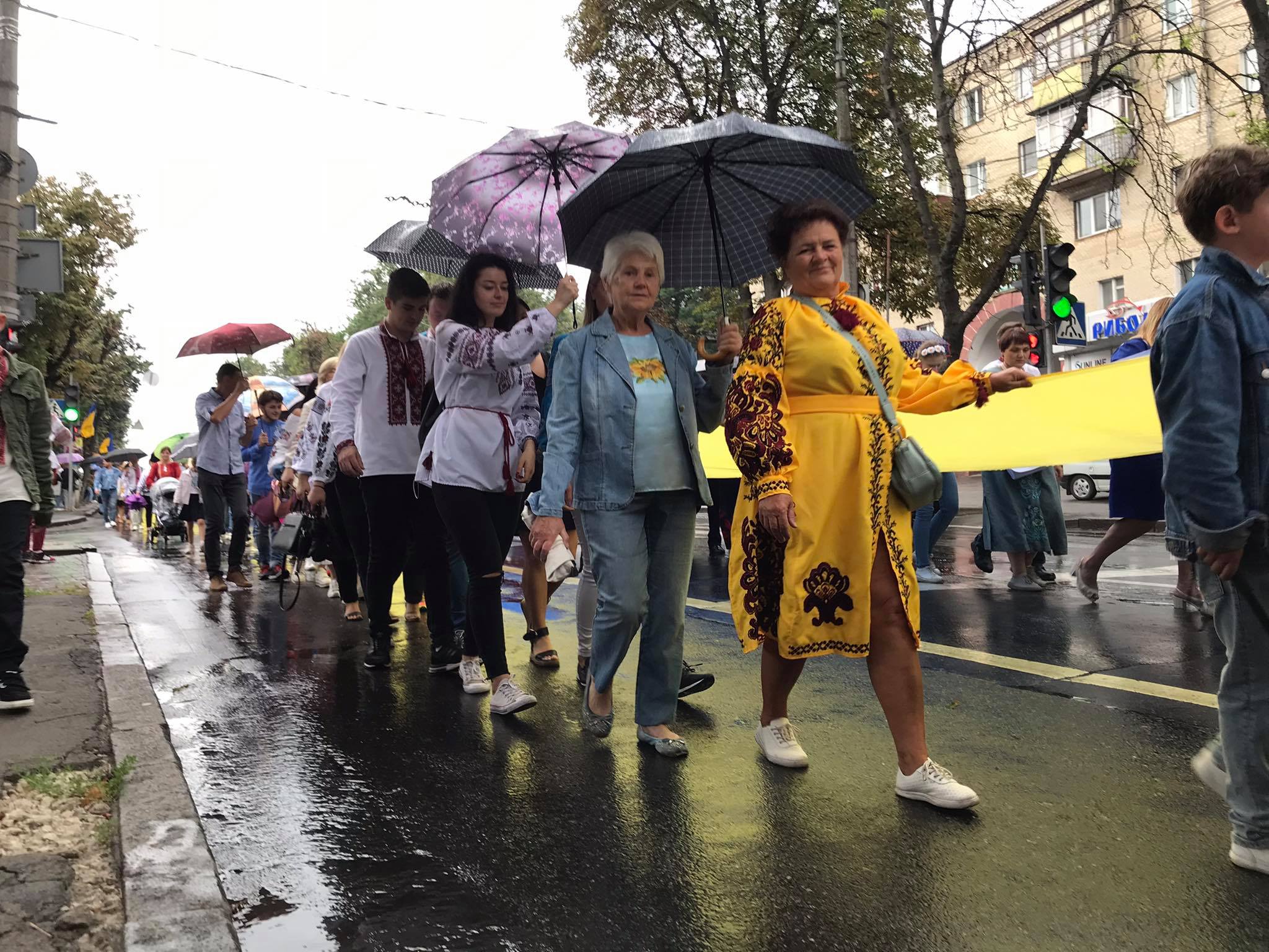 Новини Хмельницького - фото з Парад вишиванок у Хмельницькому: шукайте себе і знайомих на фото й відео Нет описания.