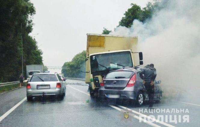 Новини Вінниці - фото з Жінка-водій загинула на місці. На об'їзній зіткнулися три автомобілі (ОНОВЛЕНО)
