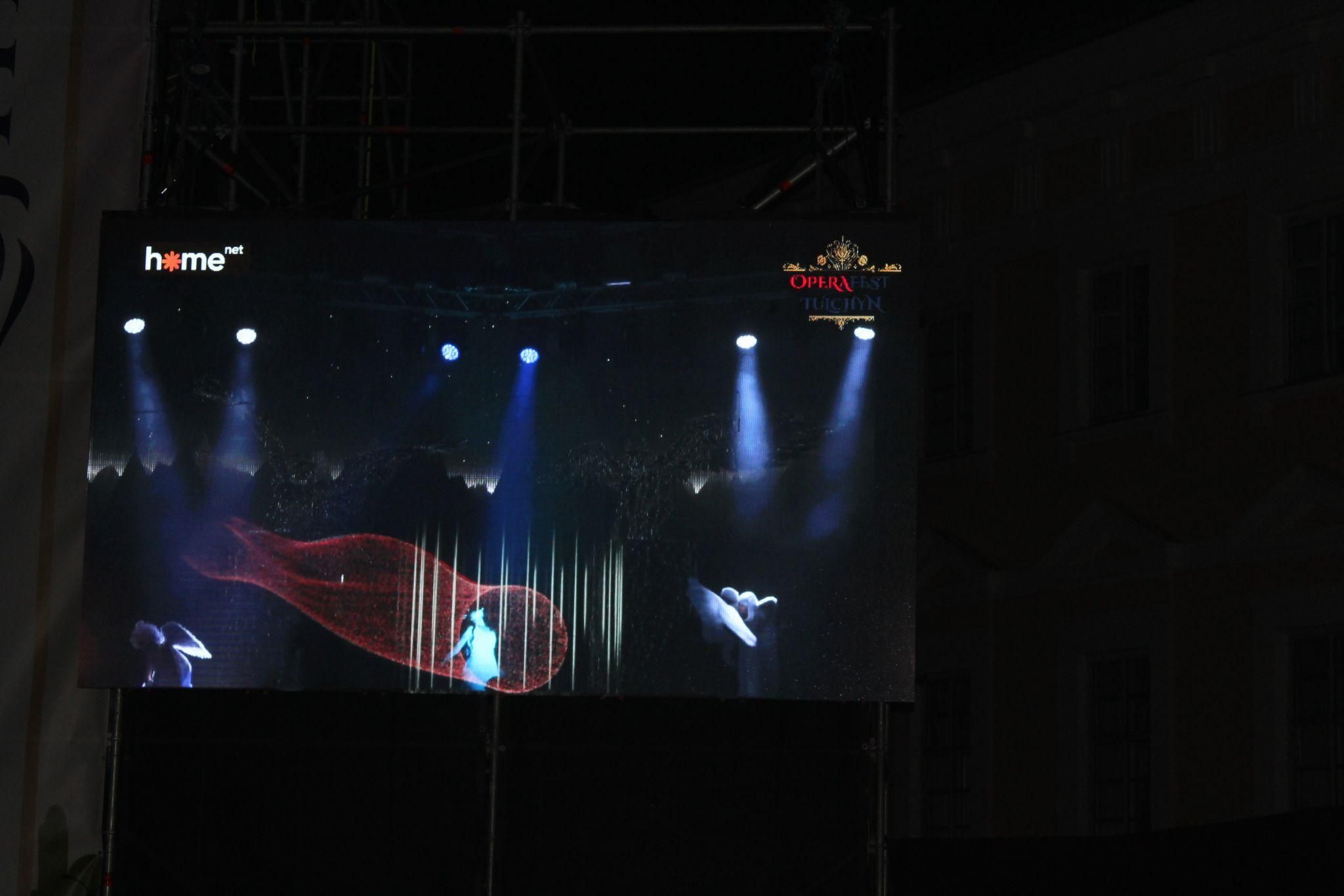 Новини Вінниці - фото з Під парасольками й зі сльозами на очах. Репортаж з вечірньої програми другого дня OPERAFEST TULCHYN