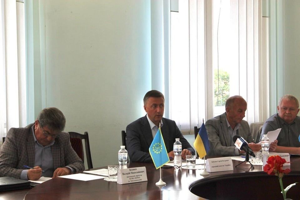 Новини Хмельницького - фото з Від браку кадрів до ввізного мита та ПДВ: підприємці Хмельниччини озвучили ключові проблеми бізнесу (пресслужба С.Лабазюка)