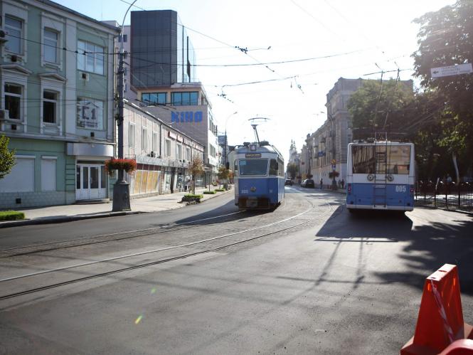 Новини Вінниці - фото з Від Універмагу до «Південного Бугу». Як пропонують закрити колії для авто по всій Соборній