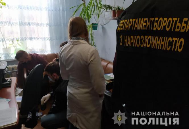 Новини Вінниці - фото з Метадонова афера в лікарні Хмільника. Фельдшер продавала наркотики «наліво»