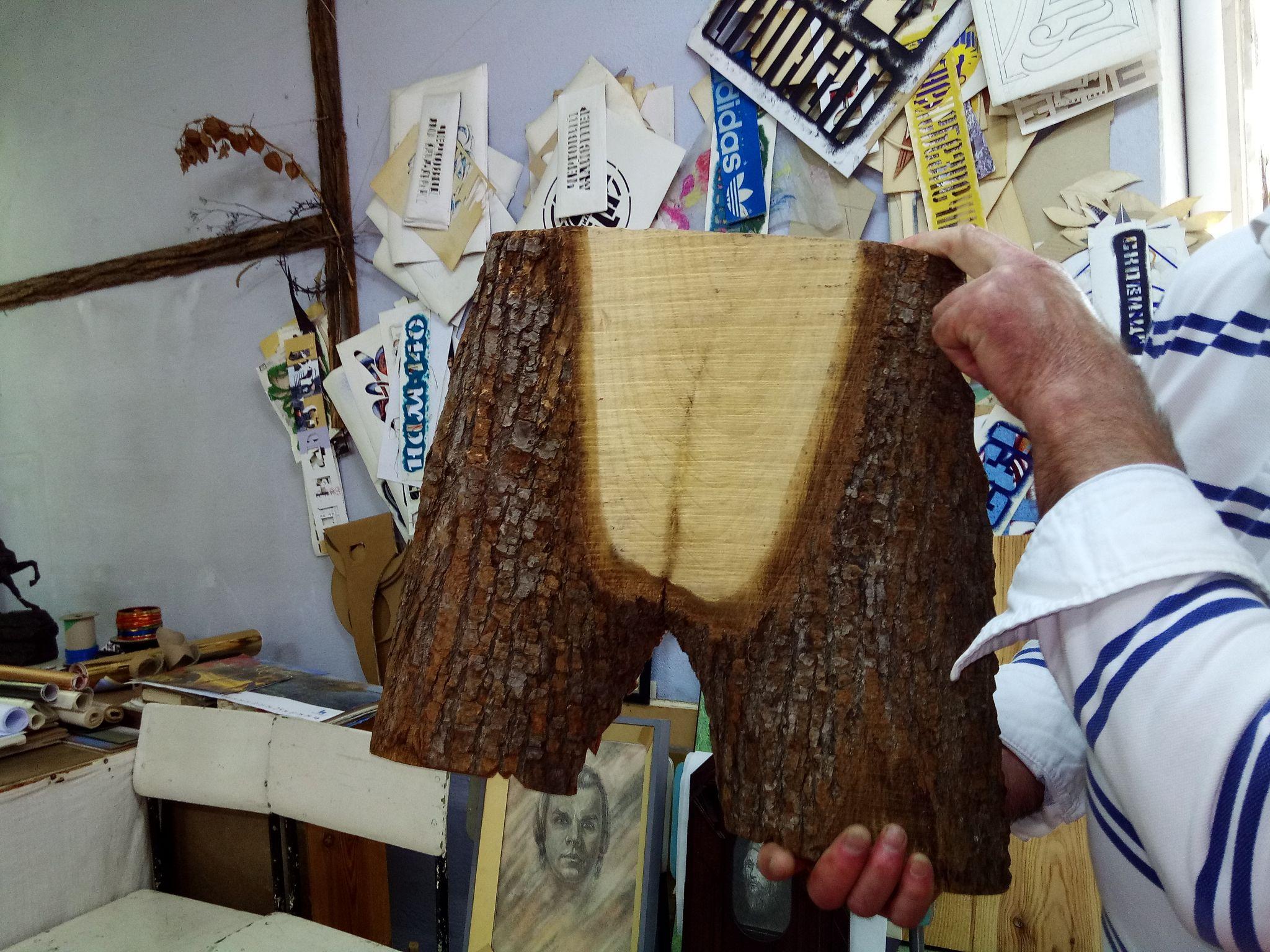 Новини Козятина - фото з Козятинчанин створює картини з битого скла в унікальній техніці