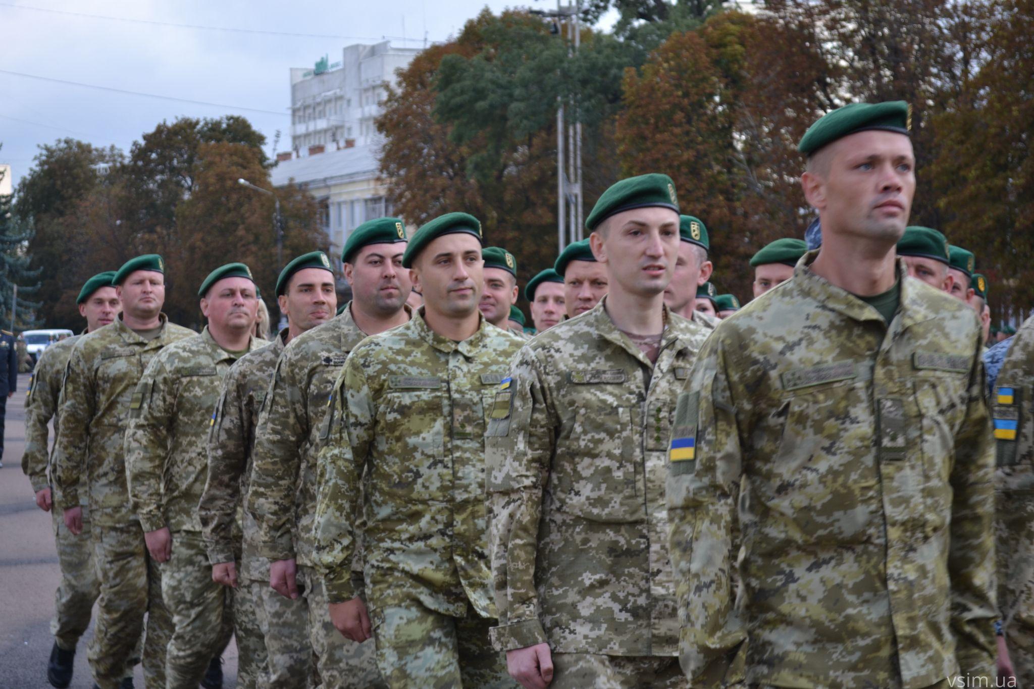 Новини Хмельницького - фото з Курсанти-першокурсники прикордонної академії склали присягу на майдані Незалежності (ФОТО, ВІДЕО)