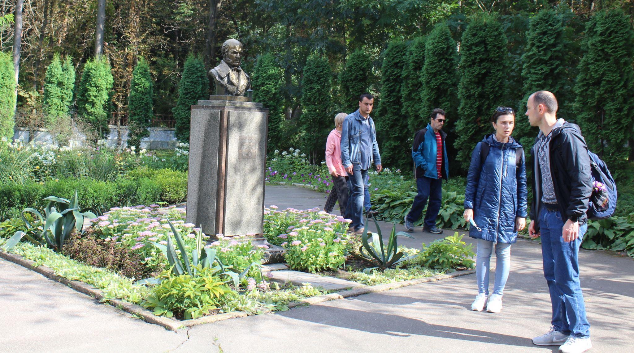 Новини Вінниці - фото з Танцювали, грали у крокет, а яку каву пили!..  Що ще було на пікніку у Пирогова?