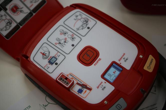 Новини Вінниці - фото з Довіртесь штучному інтелекту та рятуйте життя. Де і навіщо у Вінниці встановлять  дефібрилятори