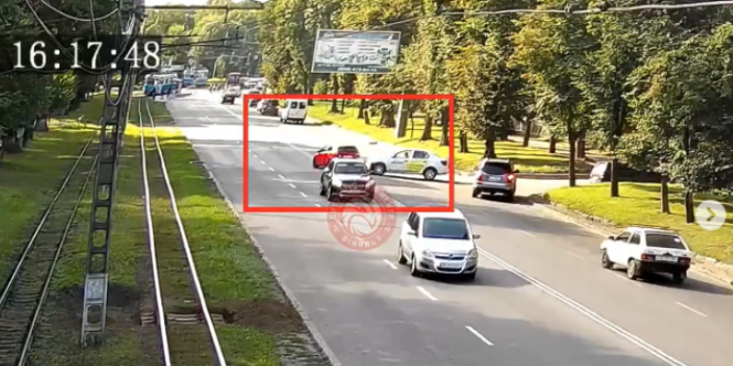 Новини Вінниці - фото з В одному і тому ж місці. На Хмельницькому шосе вчора сталося дві ДТП