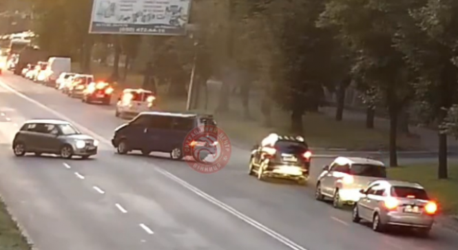 Новини Вінниці - фото з В одному і тому ж місці. На Хмельницькому шосе вчора сталося дві ДТП