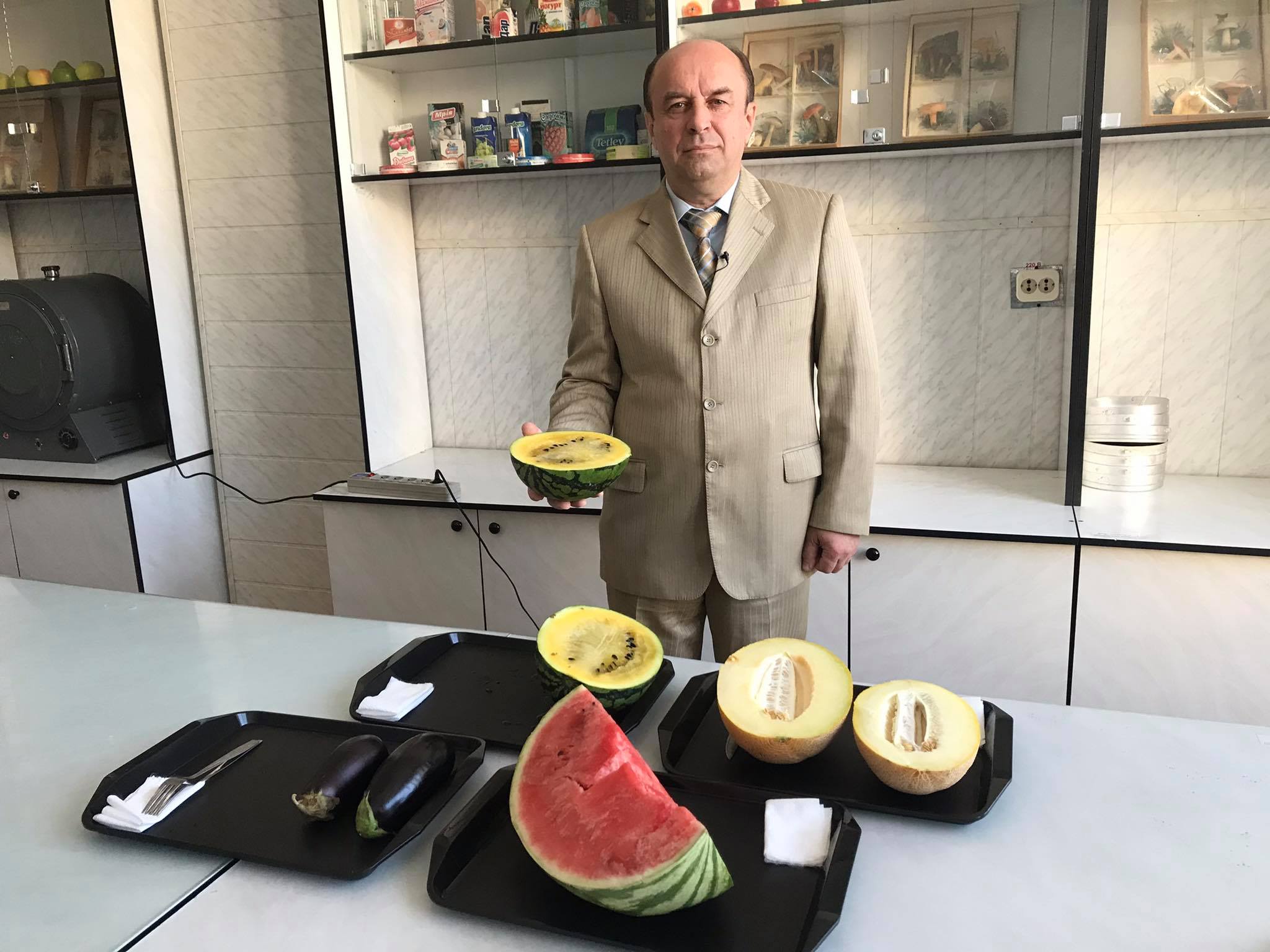 Новини Вінниці - фото з Нітрати перевищують норму в рази, що робити? Ми перевірили осінні овочі, кавуни та дині