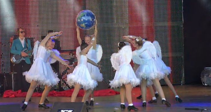 Новини Вінниці - фото з Вінниціянський фестиваль і глядачі в лав-кадрі. Що відбувається зараз на Майдані Незалежності?