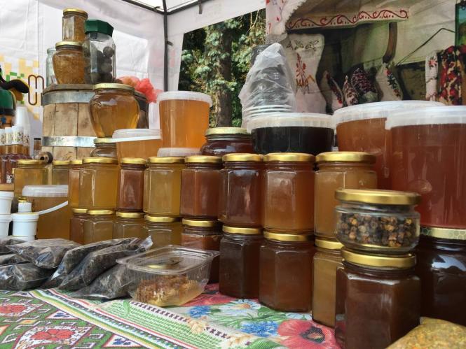 Новини Вінниці - фото з ТОП-5 смаколиків, популярних на вінницькому Food Fest, та їхня вартість