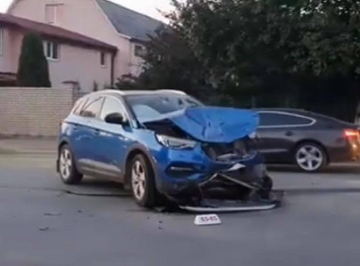 Новини Хмельницького - фото з У Хмельницькому сталася ДТП за участі таксі. Травмувалася жінка Нет описания.