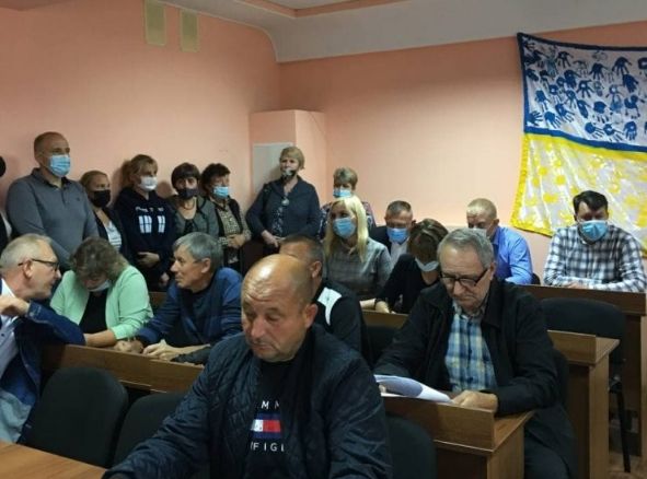 Новини Вінниці - фото з «Заберіть своїх дітей і навчайте їх у себе…» Чим завинили учні у Сутисках перед чиновником?