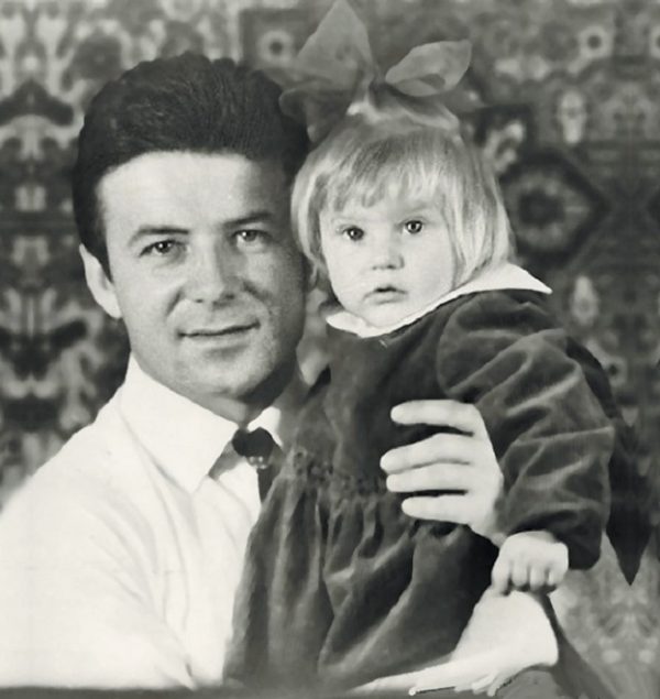 Причина смерти и фото Елены – дочери Кашпировского