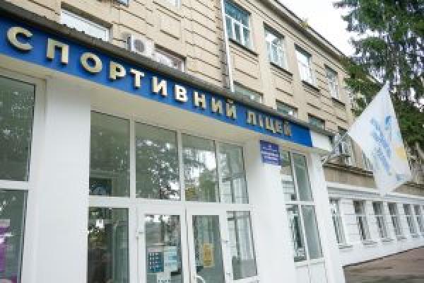 Новини Житомира - фото з Велике будівництво на Житомирщині: Віталій Бунечко відвідав спортивні заклади області, які планується реконструювати у 2022 році